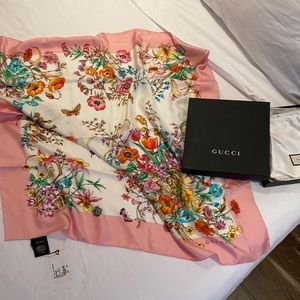 Brand new 35x35 floral Gucci scarf with tags, bag and box.